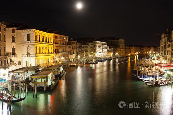 威尼斯月夜的照片（威尼斯夜晚的图片）